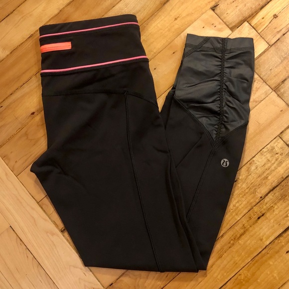 lululemon athletica Pants - Lululemon 7/8 Crop Leggings